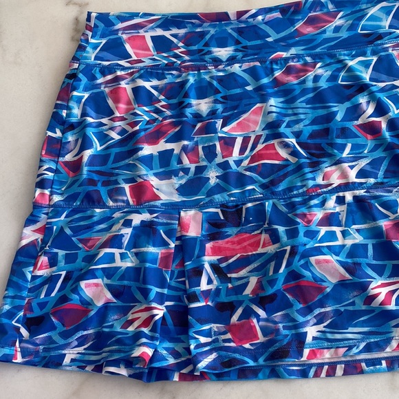 Skirt with flounce bottom and built in shorts - Picture 2 of 4